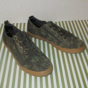 Cat & Jack Camo Sneakers